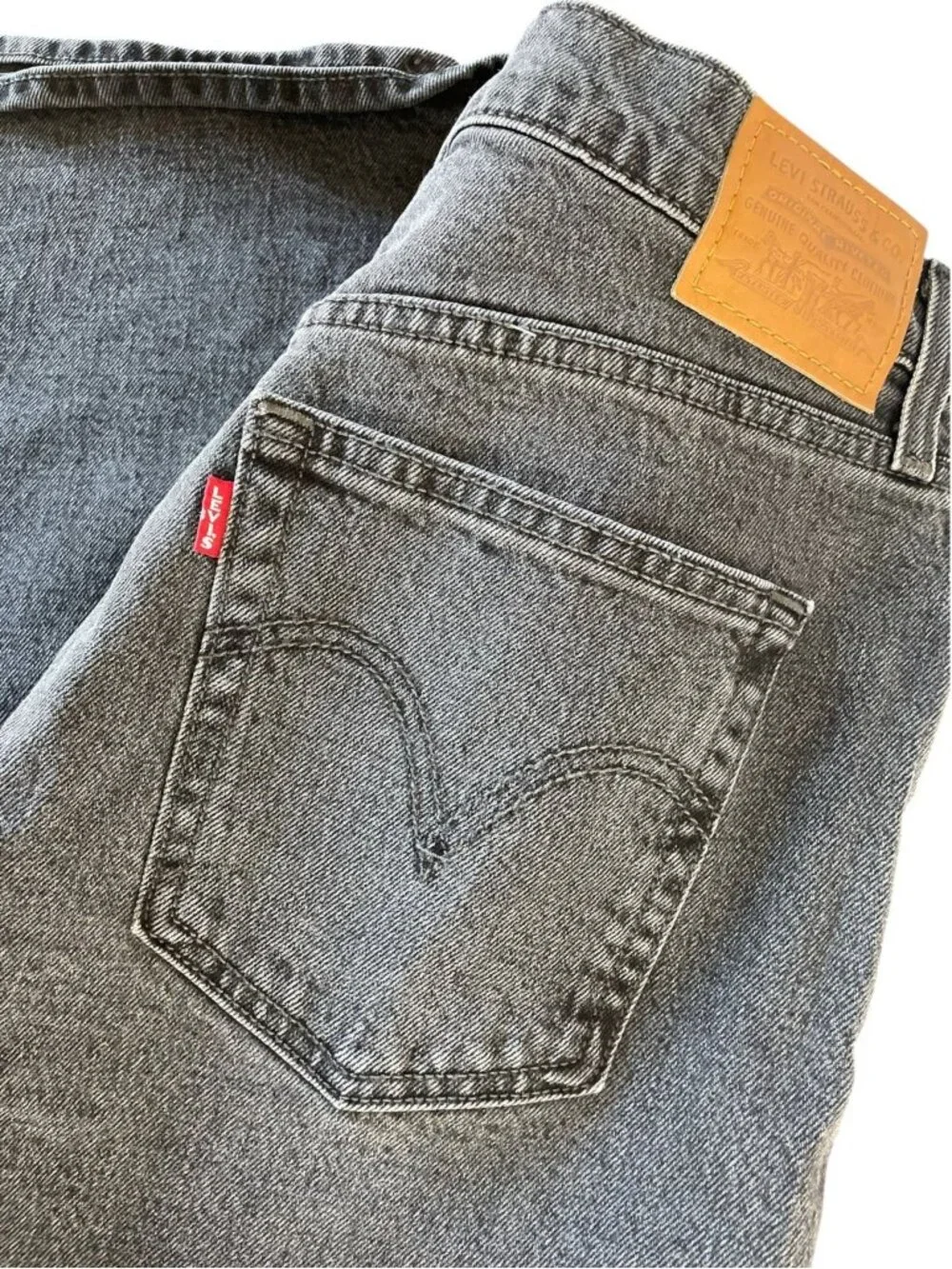 Levi's Ribcage Bell Jeans Black Denim Super High Rise Flare Leg Cotton SZ 31 32" - Picture 5 of 13